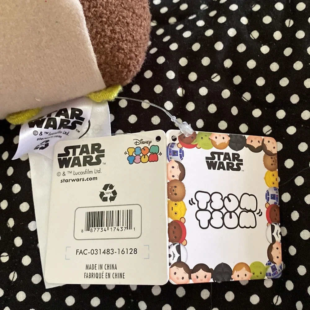 New with tags, Two Star Wars 🌟🌟 tsum tsums Luke Skywalker and Yoda! 🌟